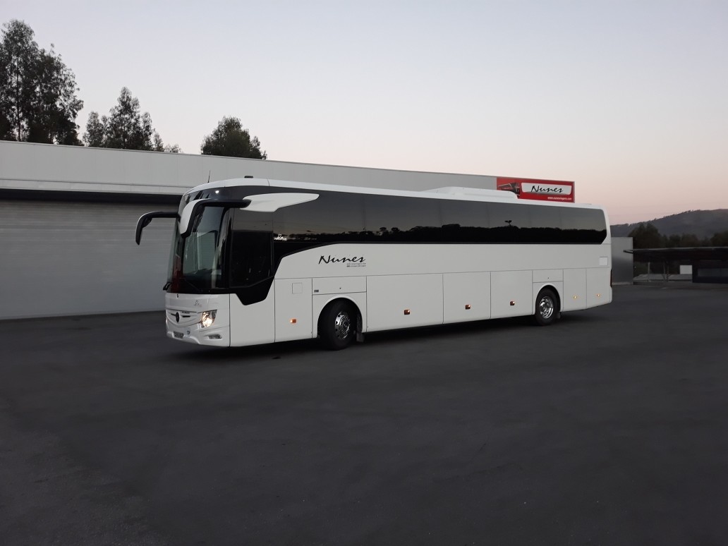 Mercedes Tourismo